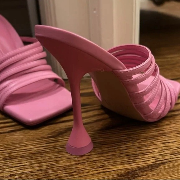 Brand new zara heels never worn - Picture 3 of 3